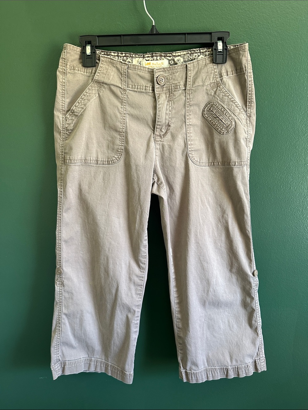 Lee Women's Capris in Light Taupe Size 6